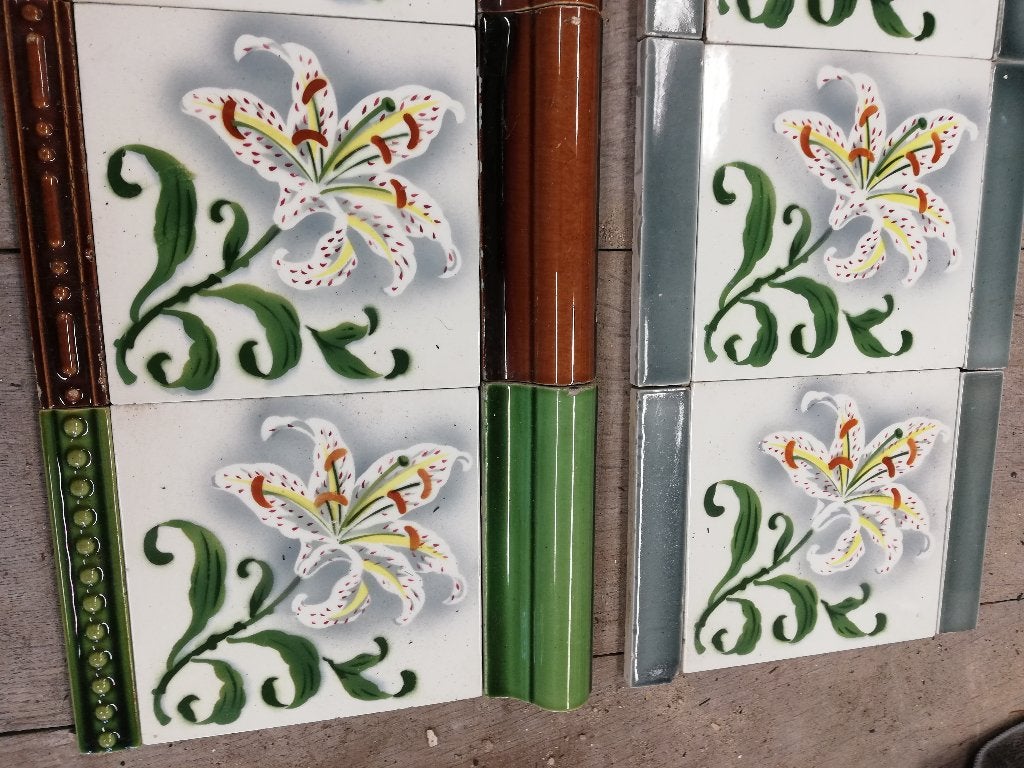 76 art nouveau wandtegels decor lelie, ook div. randen, Ophalen