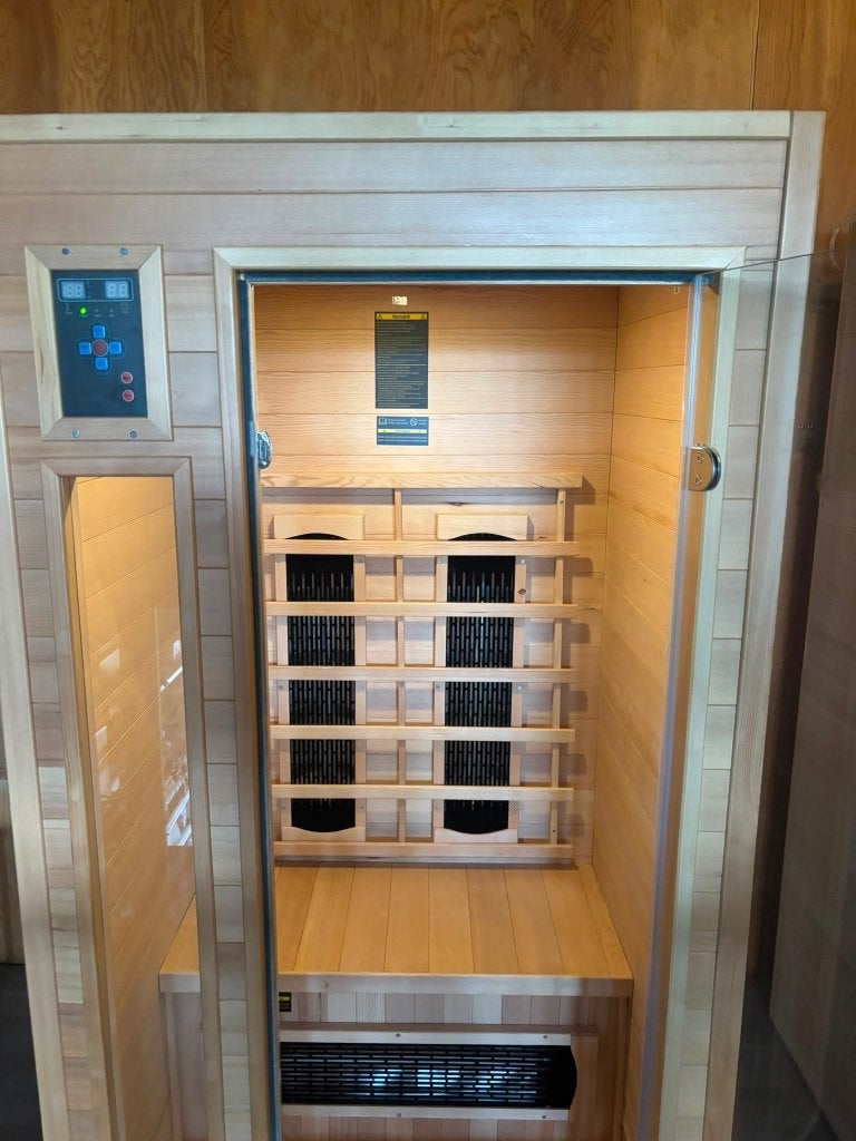 ZOMEROPRUIMING | DEMOMODEL INFRAROODSAUNA | OP = OP, Ophalen, 8431 NA, Buurstede 17, Info@wellness4fun.nl, Infrarood