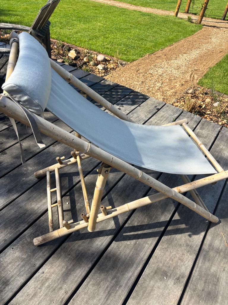 Bamboe ligstoel met verstelbare rugleuning, Tuin en Terras, Ligbedden, Ophalen, Zo goed als nieuw, Overige materialen, Inklapbaar