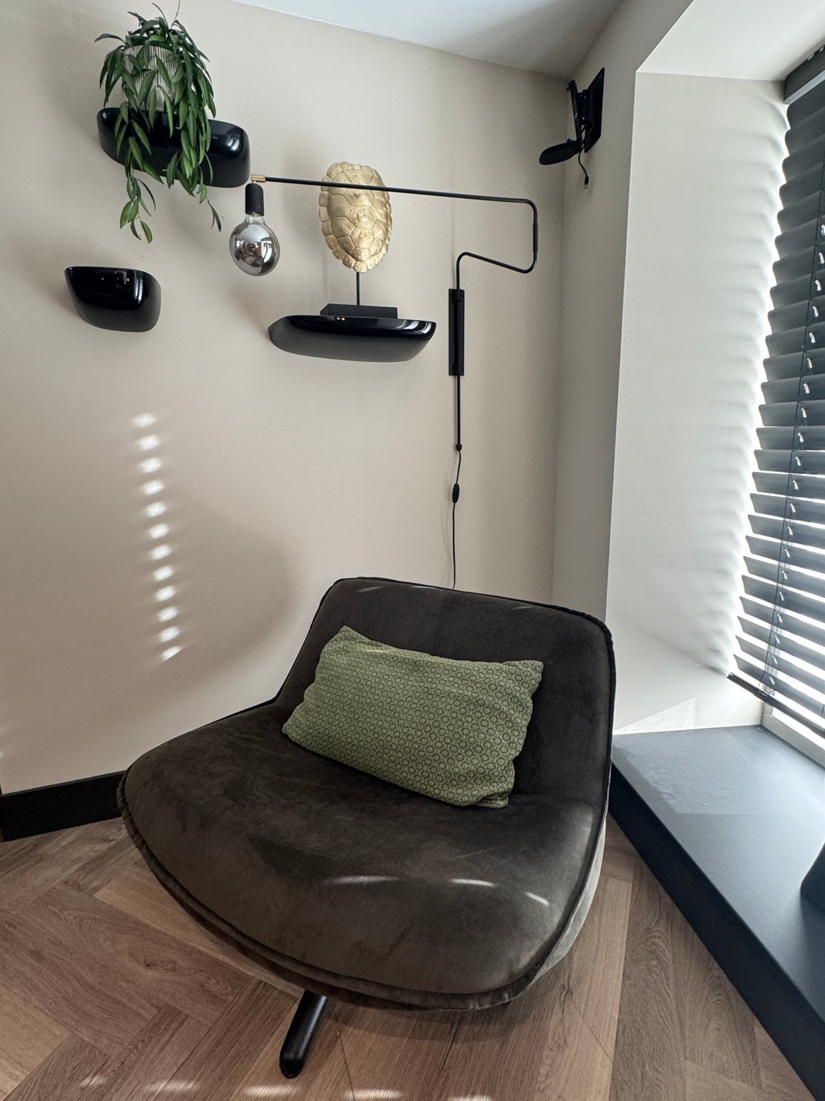 Lifestyle Forli Fauteuil - Donkergroen Velvet, Draaibaar, Ophalen, Zo goed als nieuw, Stof, 75 tot 100 cm