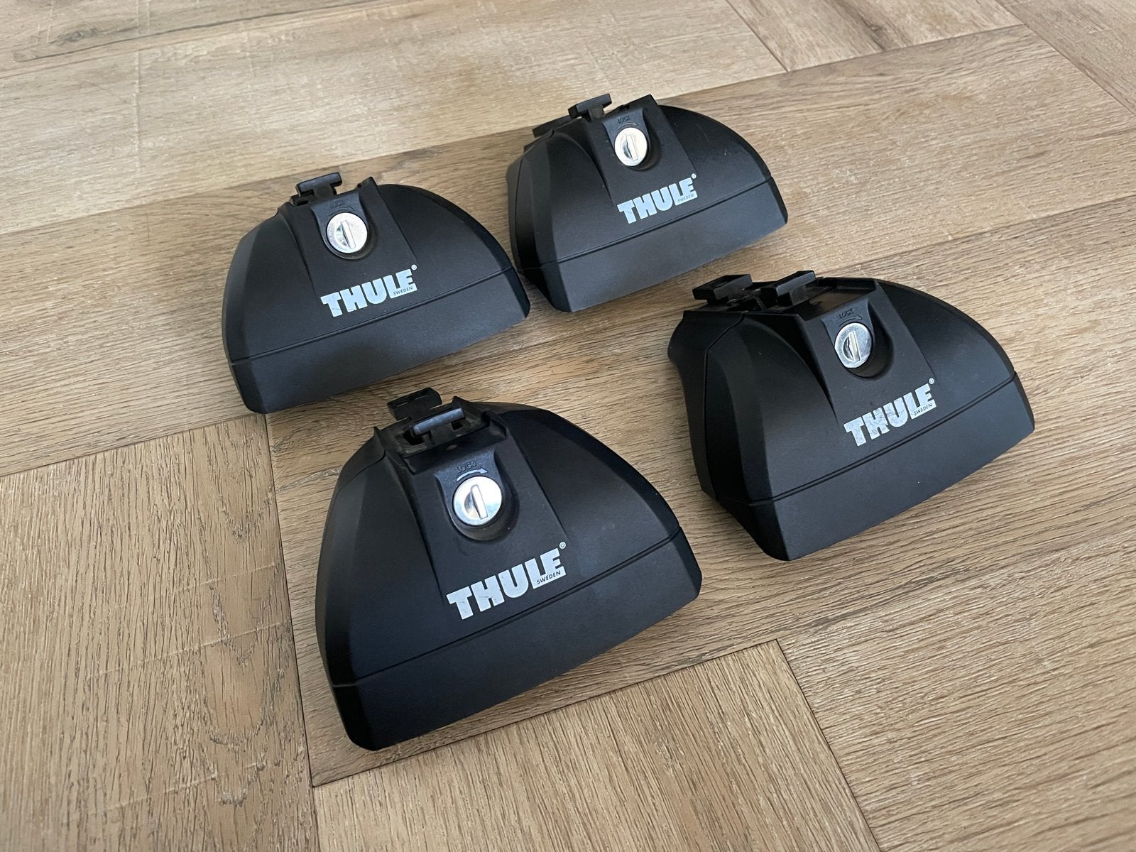 Thule 756 / 460 dakdrager voetenset (4 stuks), Auto diversen, Dakdragers, Ophalen of Verzenden, Gebruikt