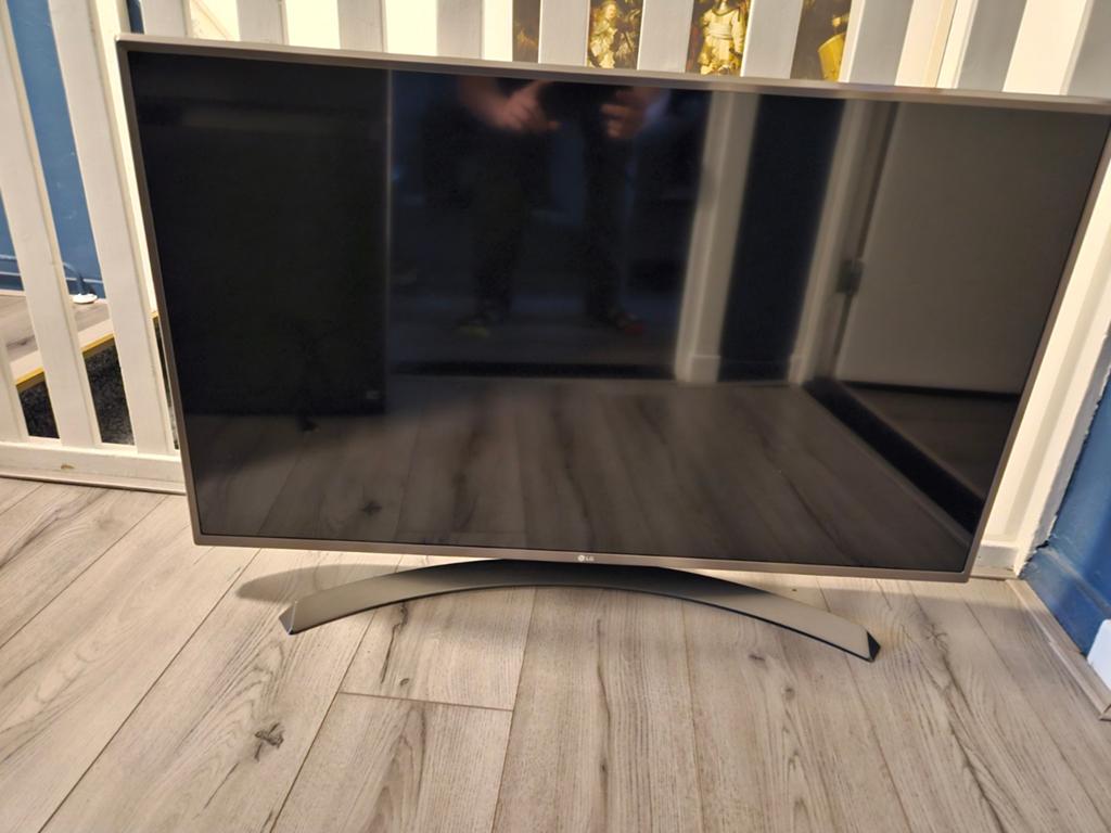 LG 43" UHD SMART tv, Audio, Tv en Foto, Televisies, Ophalen, LCD, Zo goed als nieuw, 100 Hz