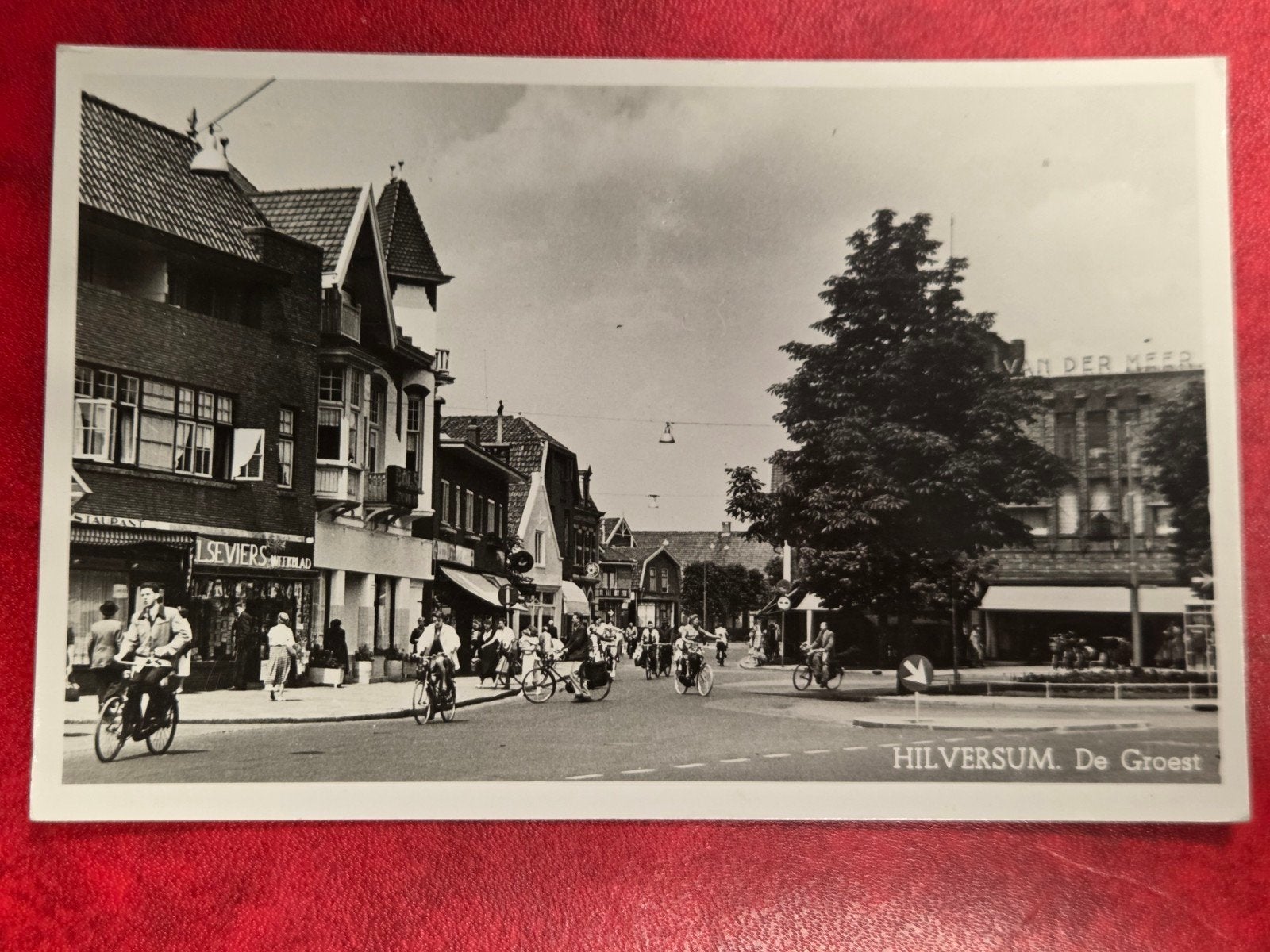 Hilversum De Groest, Ophalen of Verzenden, 1940 tot 1960, Noord-Holland