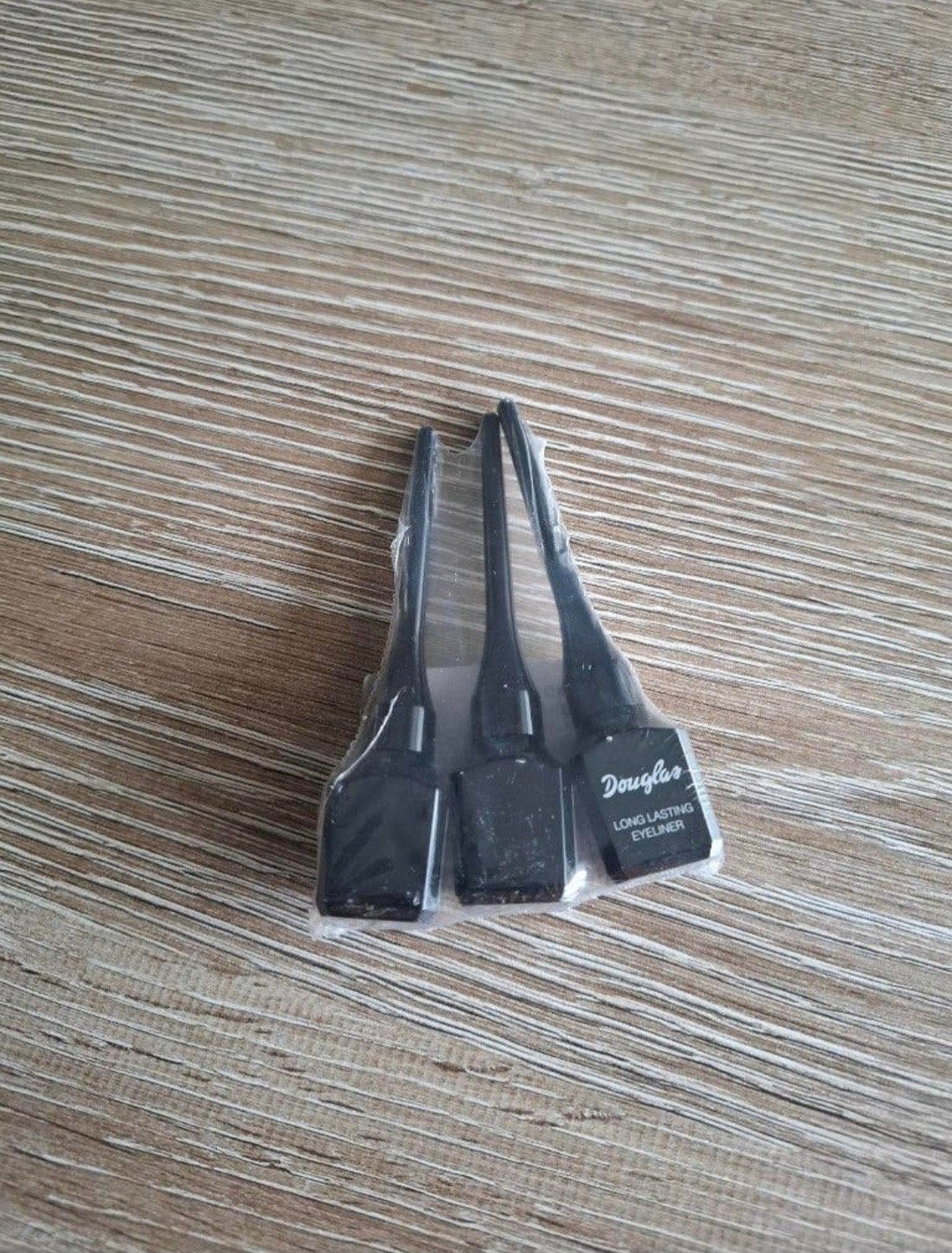 3 nieuwe EYELINER DOUGLAS LONG LASTING (advr 407), Ogen, Zwart, Nieuw, Ophalen of Verzenden
