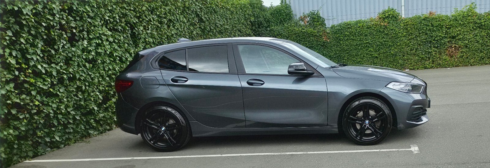 BMW 1-serie F40/118i/High Excecutive/Automaat/APK tot 8-2028, Particulier, 3 cilinders, 695 kg, 1300 kg