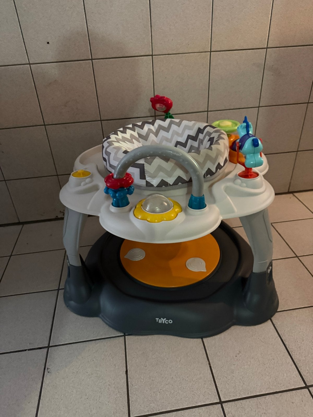 Tryco Baby Jumper en Activiteitencentrum, Kinderen en Baby's, Ophalen of Verzenden, Gebruikt, Babygym, Met geluid