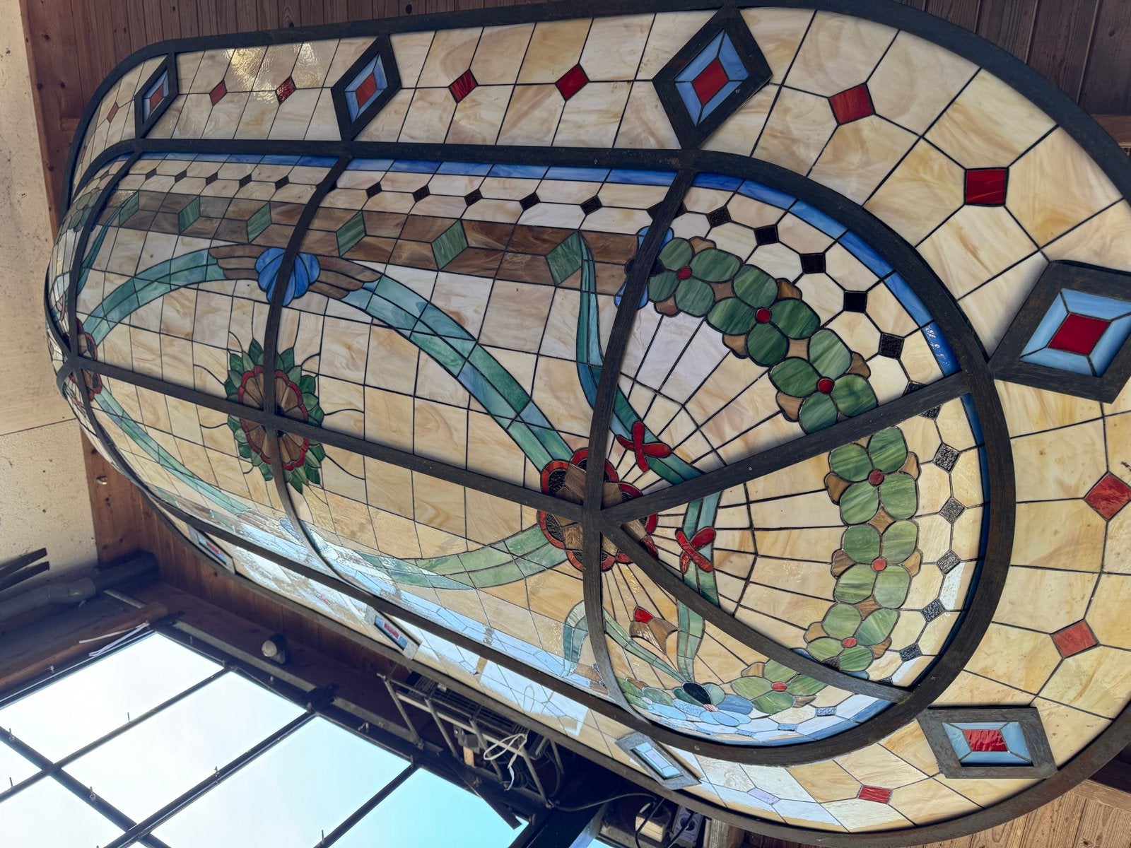 Tiffany style lamp, 3mtr-1.5m, Paris, Horeca, Bar, Brasserie, Antiek en Kunst, Antiek | Lampen, Ophalen