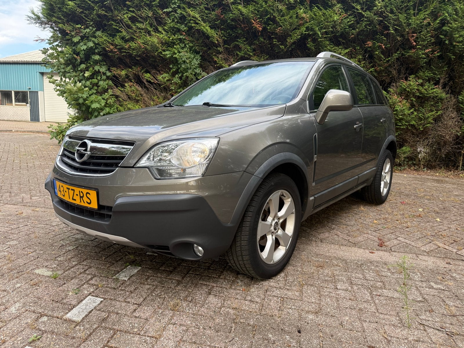 Opel Antara 2.4 16V 2007 Beige, Auto's, Opel, 4 cilinders, Beige, Handgeschakeld, Vierwielaandrijving