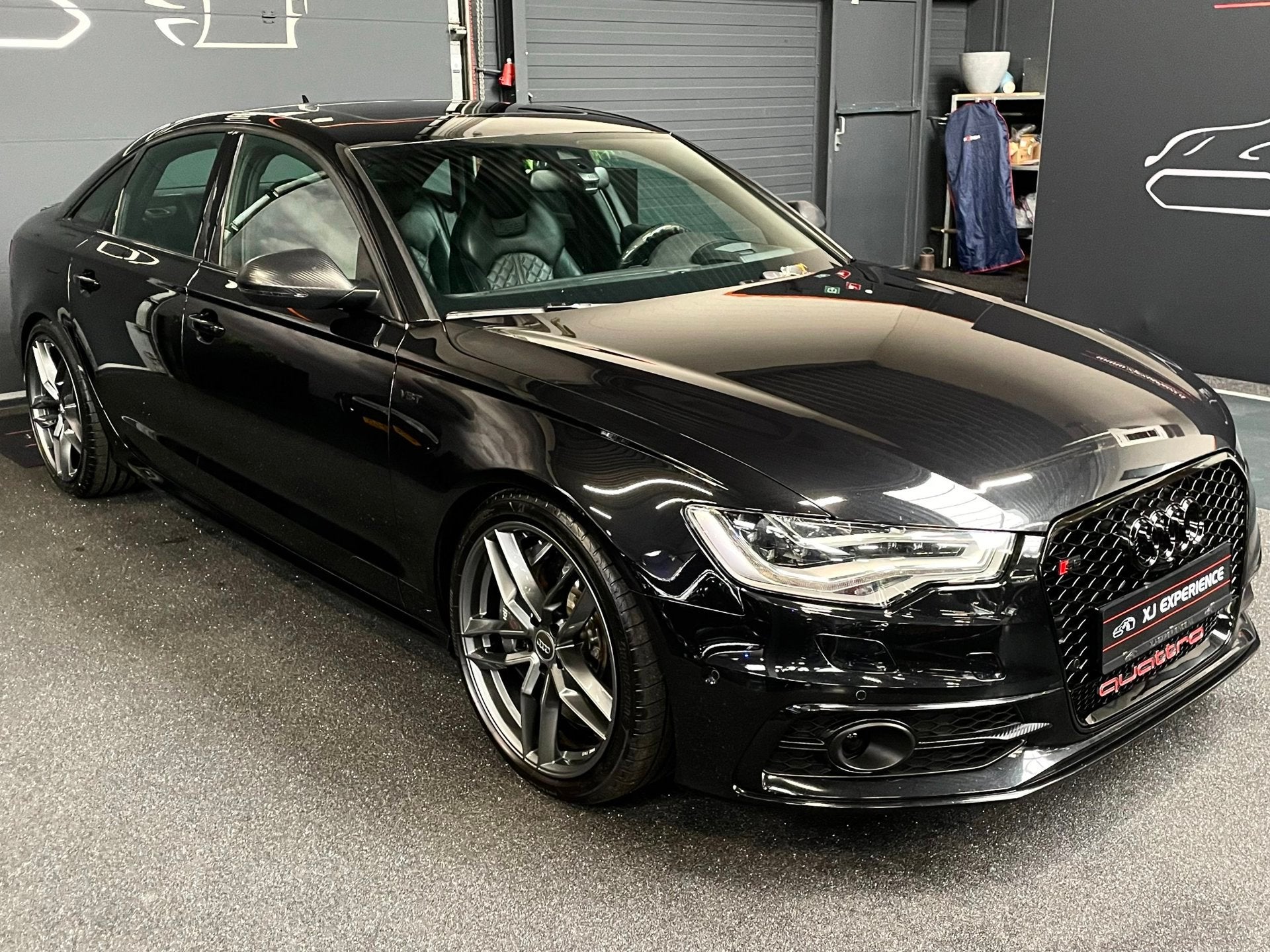 Audi S6 Limousine 4.0 TFSI quattro 570 PK KERAMIC GLASDAK HU, Auto's, Audi, Automaat, Euro 5, Gebruikt, Zwart