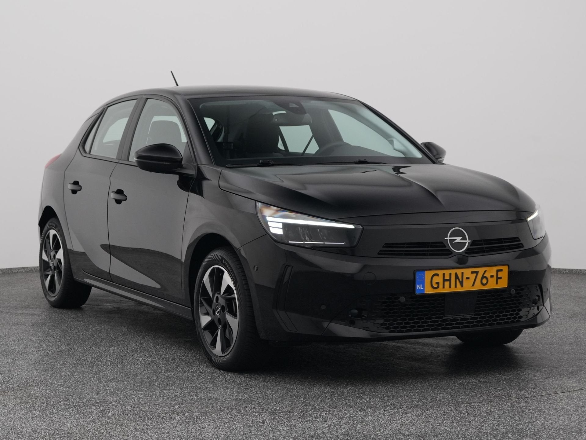 Opel Corsa-e Electric 50 kWh | CAMERA | CARPLAY, Gebruikt, Met garantie (alle), Zwart, Origineel Nederlands