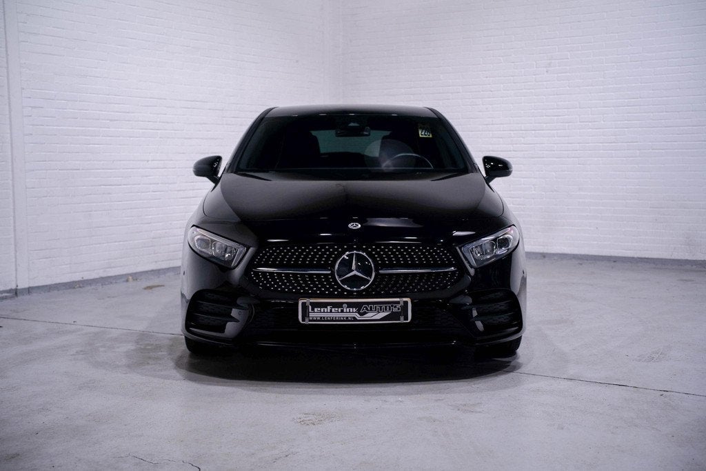 Mercedes-Benz A-klasse 180 Business Solution AMG Navi Camera, 136 pk, Gebruikt, 4 cilinders, Leder en Stof