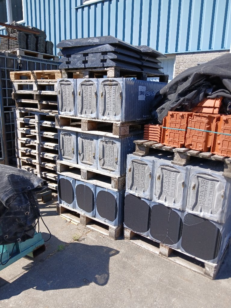 vlakke betonpan tegalit, Doe-het-zelf en Verbouw, Steen of Klei, Zwart, Ophalen of Verzenden, Zo goed als nieuw