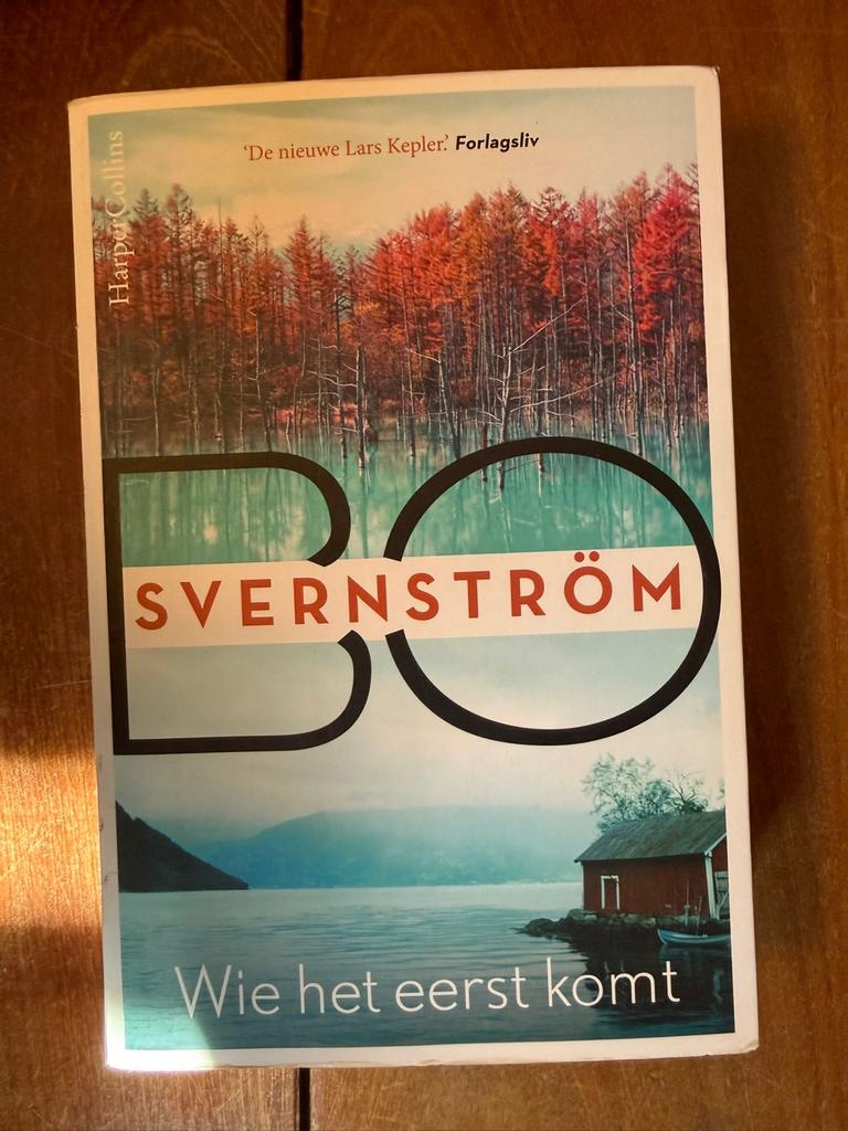 Bo Svernström - Wie het eerst komt, Boeken, Ophalen of Verzenden, Gelezen, Scandinavië
