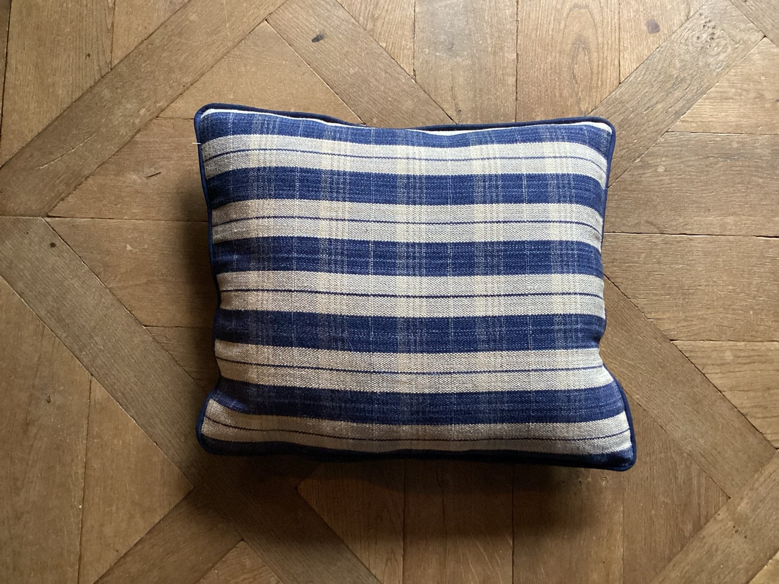 Dik linnen kussen van ralph lauren stof wyatt check 44/38 cm, Overige merken, Blauw, Ophalen of Verzenden, Sierkussen