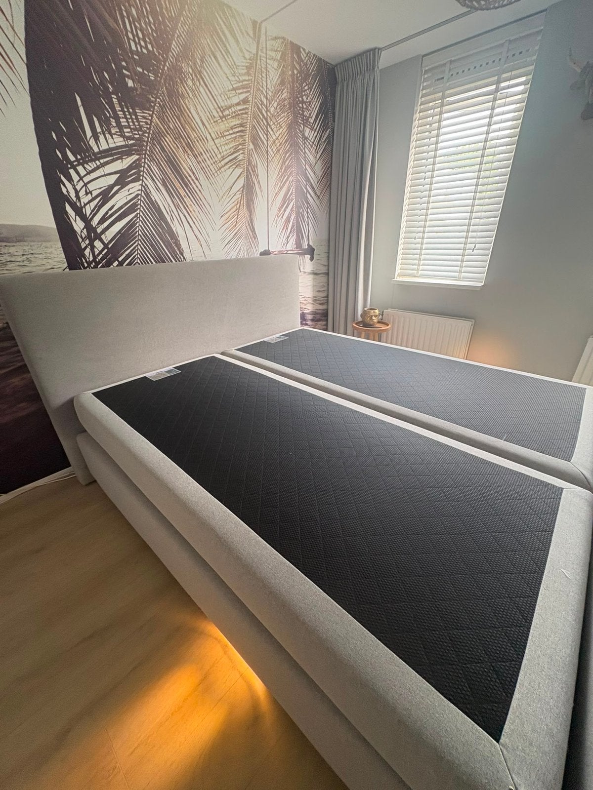 Karlsson boxspring Thun 180x200 cm met hoofd- en voetbord, Ophalen, Tweepersoons, Zo goed als nieuw, 180 cm