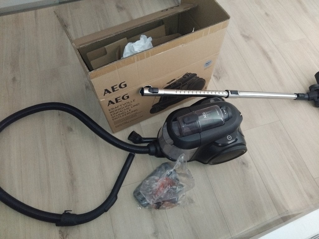 AEG Clean 6000 zakloze stofzuiger – Compleet, Witgoed en Apparatuur, Stofzuigers, Zo goed als nieuw, Sledestofzuiger, AEG, Minder dan 1200 watt