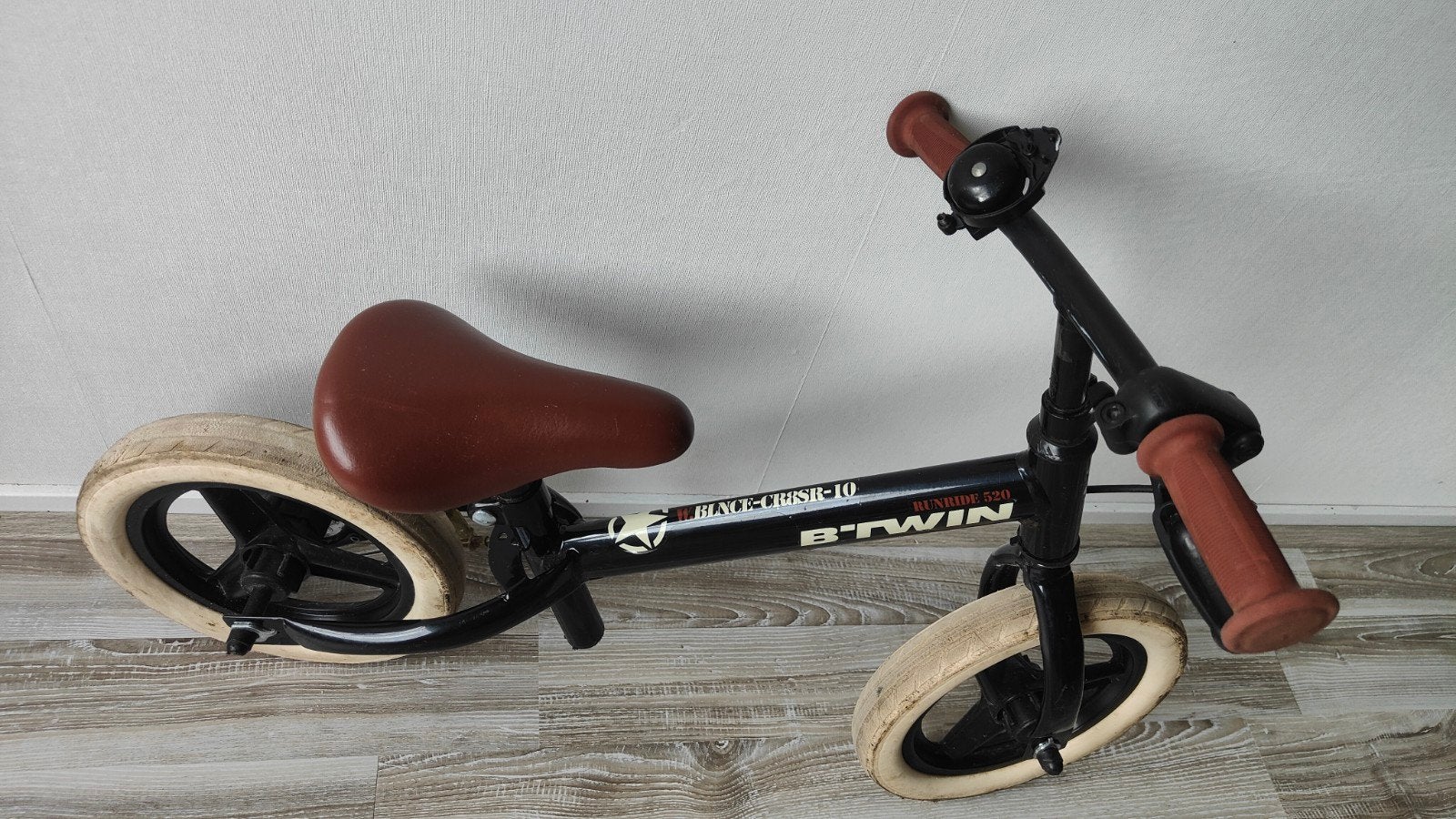 B'TWIN Runride 520 loopfiets in nette staat, Ophalen, Gebruikt, Minder dan 16 inch, B'TWIN