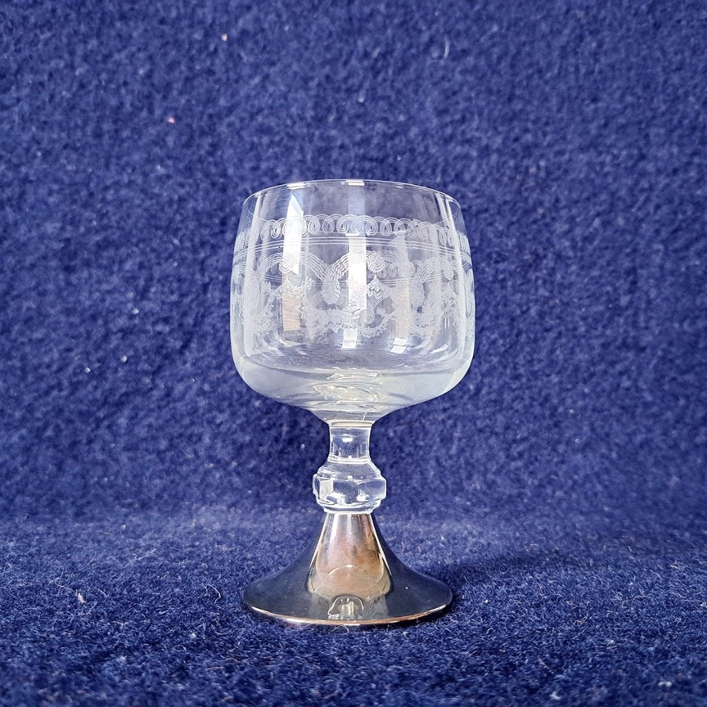 Vintage, Frans geëtst wijn/port/likeurglas, verzilverde voet, Antiek en Kunst, Antiek | Glas en Kristal, Ophalen of Verzenden