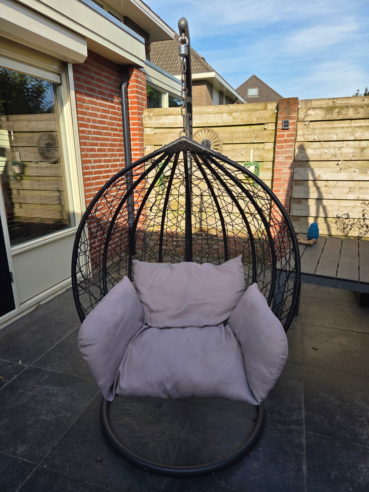 Gebruikte hangende egg chair - zwart met grijs kussen, Ophalen, Gebruikt, Metaal
