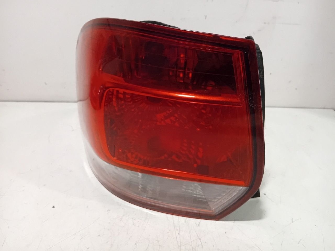 Achterlicht links buiten Volkswagen Golf, Onderdelen@venauto.nl, Van der Ven Autorecycling B.V., Gebruikt, Ettenseweg 76, 4706 PB Roosendaal, The Netherlands