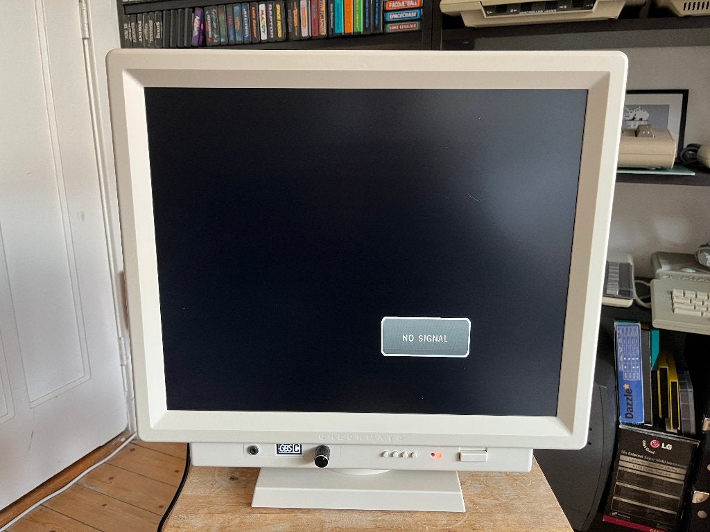 Checkmate 19” IPS Retro Monitor + Appy's Retro Scaler, Computers en Software, Ophalen