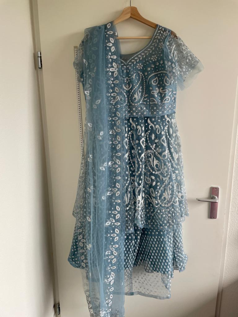 Elegante Indiase lehenga met zilveren borduursels - Maat 42, Ophalen, Overige typen, Blauw, Maat 42/44 (L)