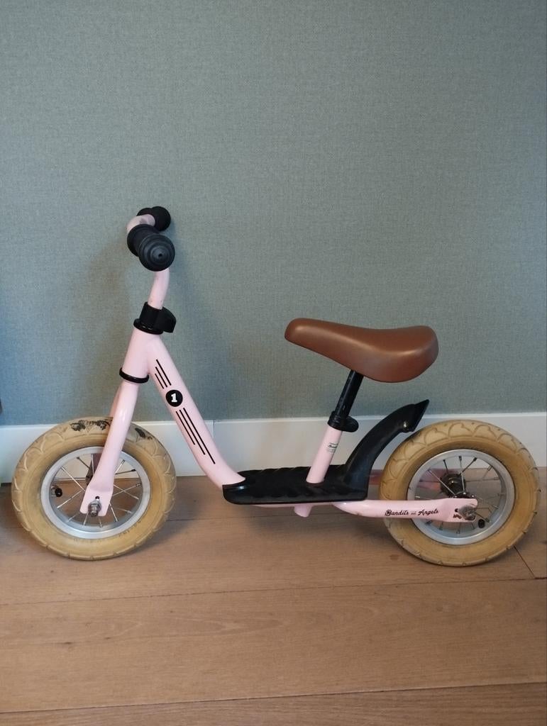 Roze Bandits and Angels loopfiets 10 inch - achterband lek, Fietsen en Brommers, Ophalen, Gebruikt, Minder dan 16 inch, Bandits and Angels