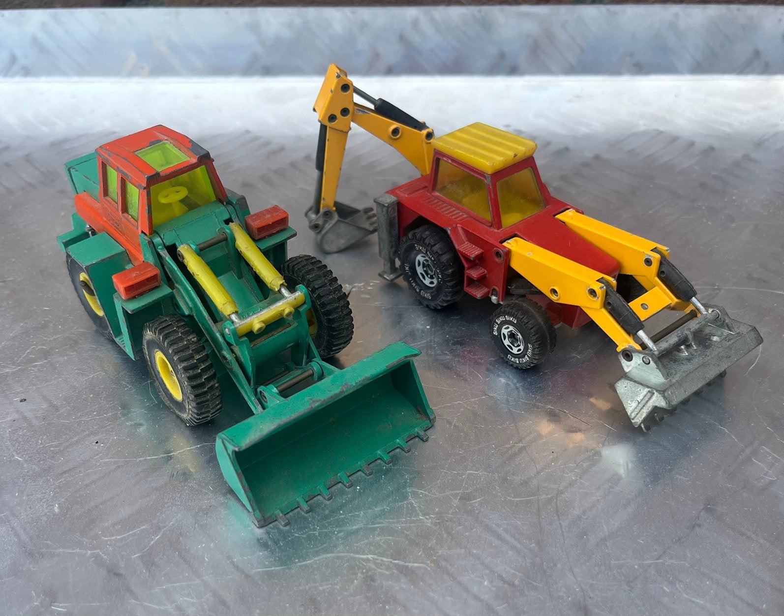 Siku shovel graagmachine zettelmeyer, Hobby en Vrije tijd, Ophalen of Verzenden, Gebruikt, Hijskraan, Tractor of Landbouw, SIKU