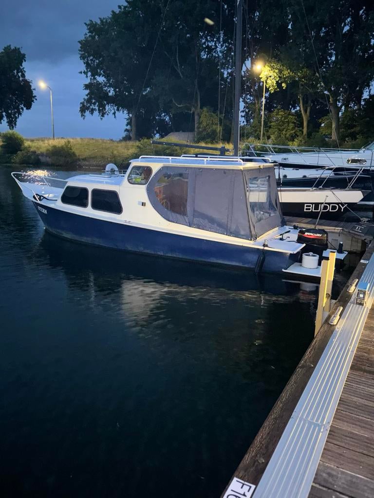 Motorboot mooie cruiser, Ophalen, Gebruikt