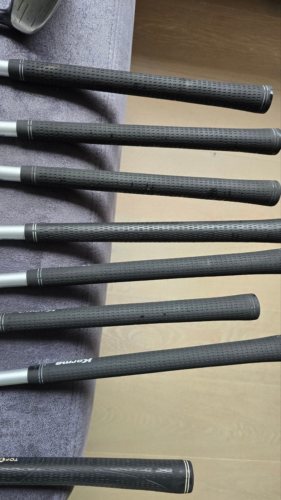 Foto 7 van Complete linkshandige golfset met tas - King Cobra ijzers