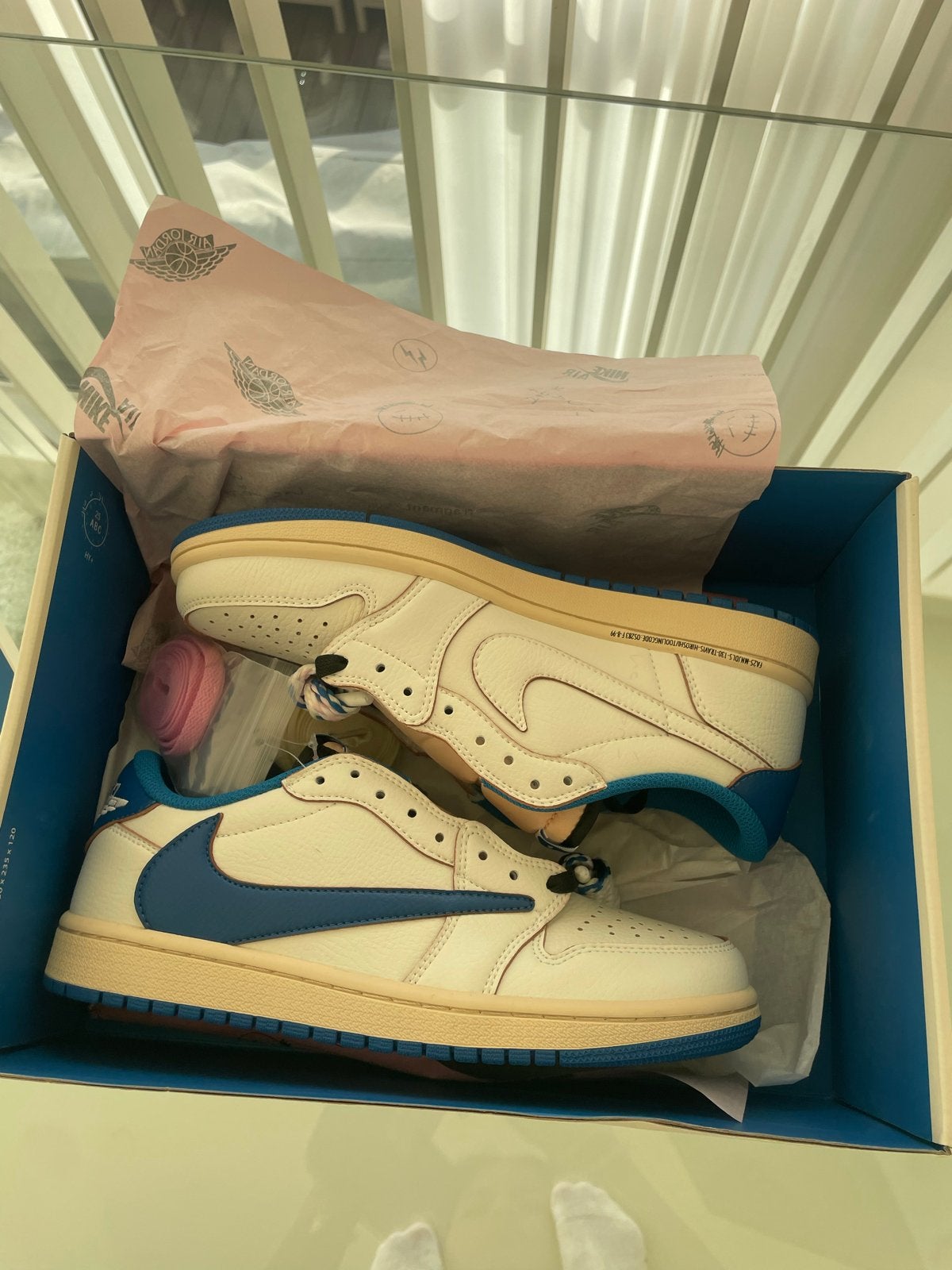 Nike Air Jordan 1 Low OG SP Travis Scott x Fragment, Wit, Nieuw, Ophalen of Verzenden, Sneakers of Gympen