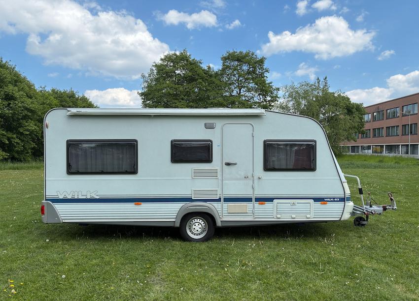 Caravan Wilk S-3 510S gezinscaravan met stapelbed, Rondzit, Kachel, 7 tot 8 meter, Particulier