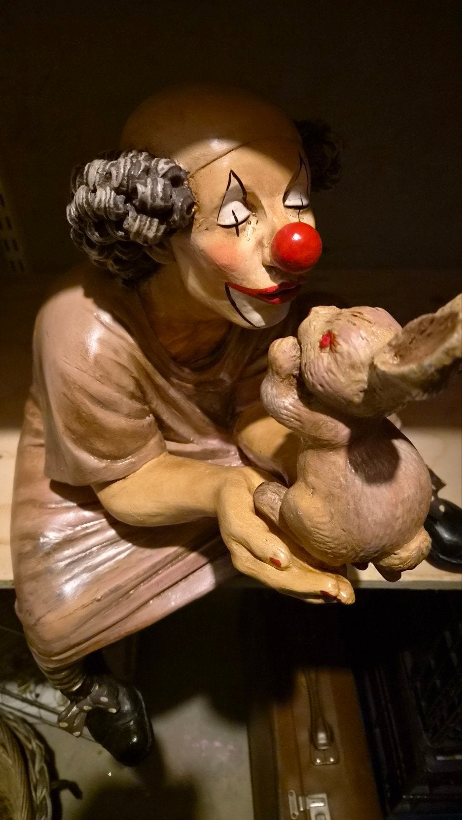 Jun Asilo "Clown kust konijntje" beeld - 40x50x40 cm, Antiek en Kunst, Ophalen of Verzenden