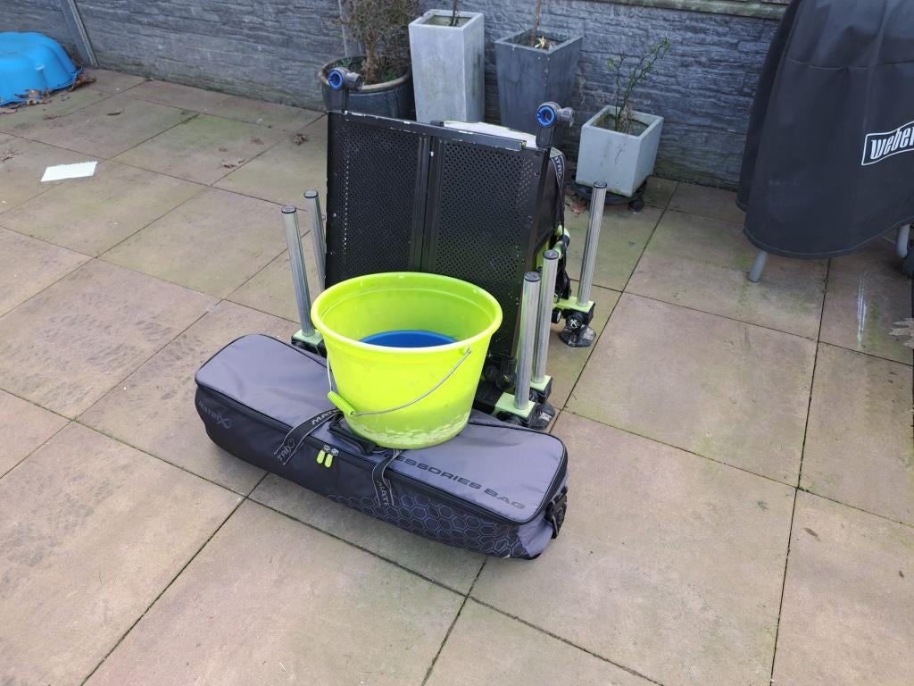 Uitgebreide Visset Matrix & Preston Innovations, Watersport en Boten, Hengelsport | Witvissen, Ophalen, Gebruikt, Complete set