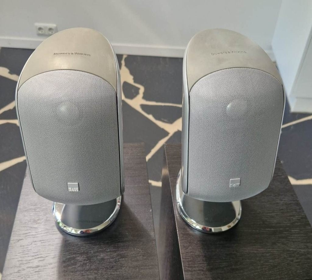 Bower & Wilkins M1 (2x), Ophalen of Verzenden, Zo goed als nieuw, 60 tot 120 watt, Bowers & Wilkins (B&W)