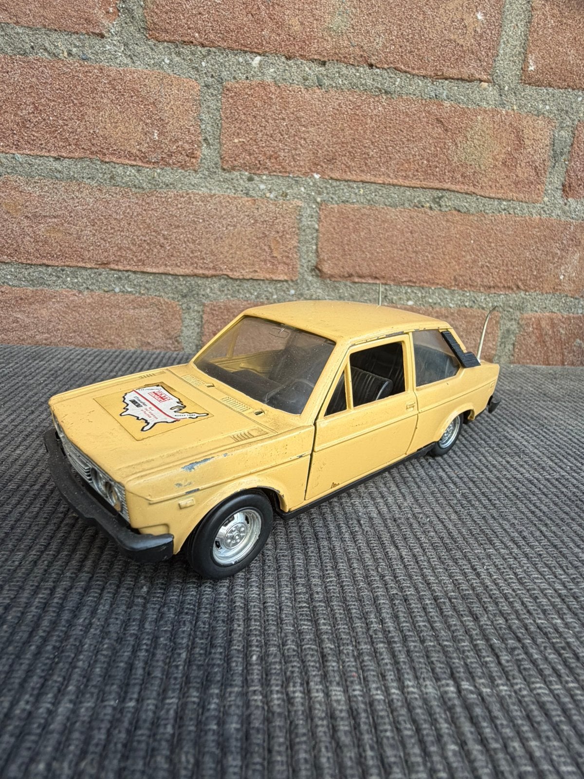 1:25 Polistil S-33 Fiat 131 mirafiori, Ophalen of Verzenden, Gebruikt, Auto, Overige merken