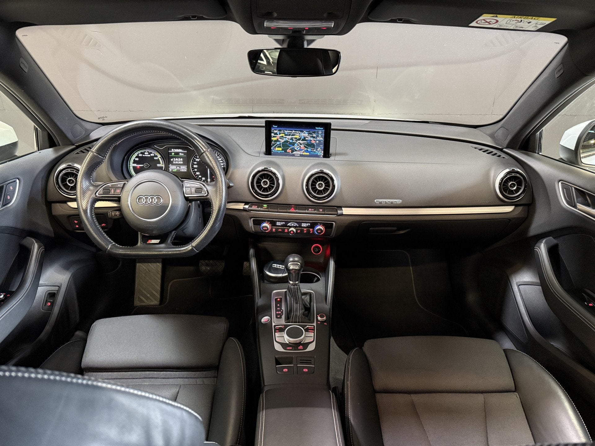 Audi A3 Sportback 1.4 e-tron PHEV Ambition Pro Line plus S-L, 8 kWh, Gebruikt, 4 cilinders, Leder en Stof