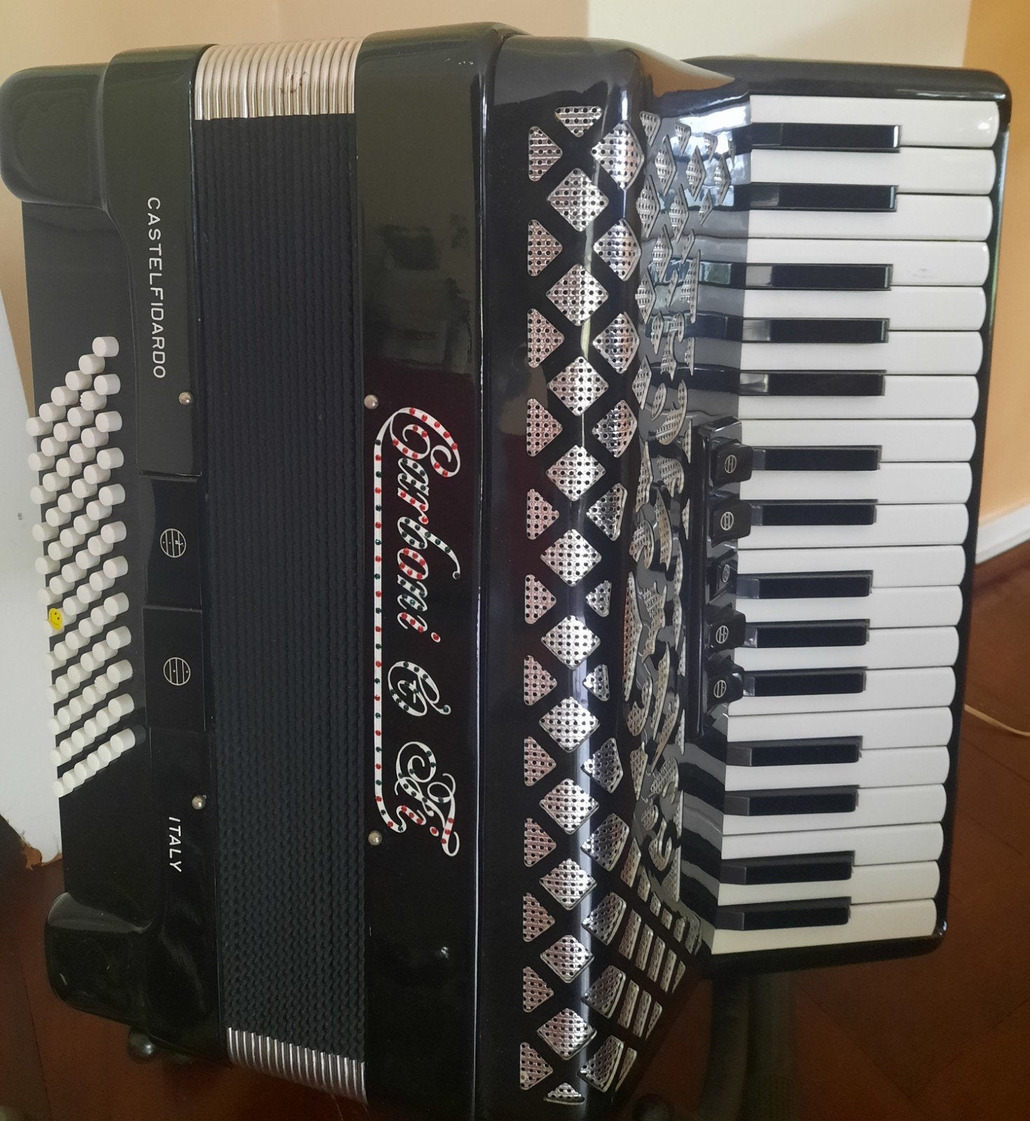 Accordeon van het beroemde merk Carboni & Figli, Ophalen, Zo goed als nieuw, 72-bas, Overige merken