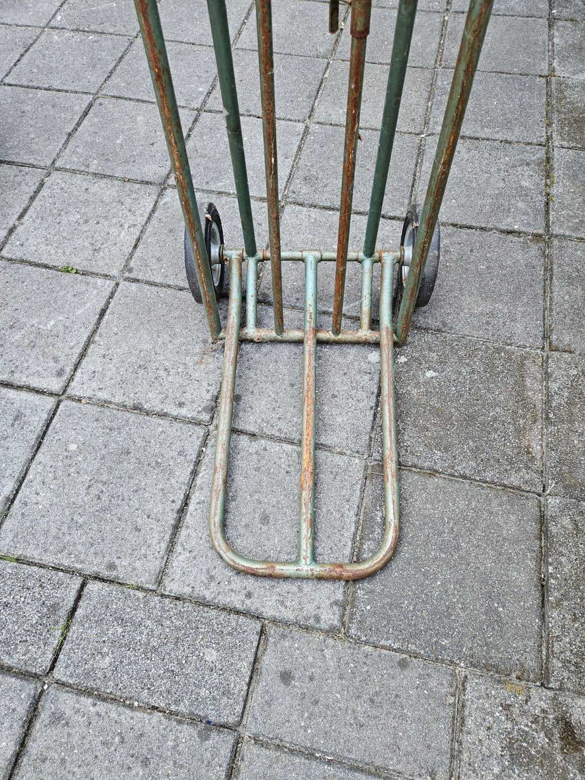 Oude, robuuste transportkar / steekwagen, Ophalen of Verzenden, Gebruikt, Transportkar