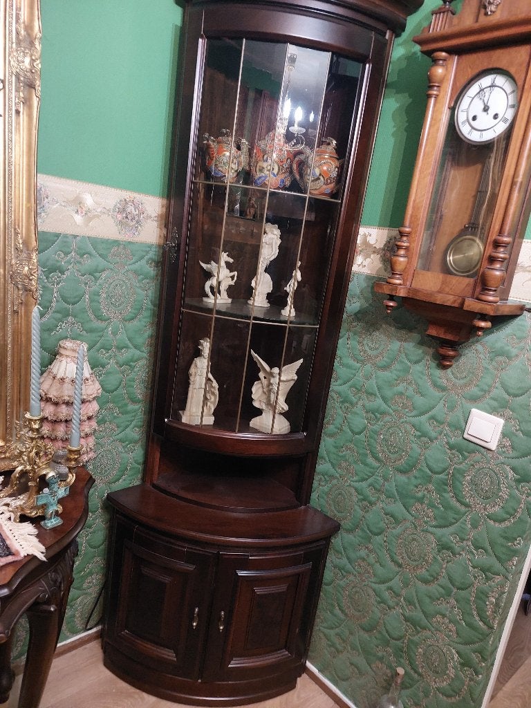 vitrine kast + verlichting + facet glas HOEK MODEL, Huis en Inrichting, Kasten | Vitrinekasten, Ophalen, Met deur(en), Klassiek noten