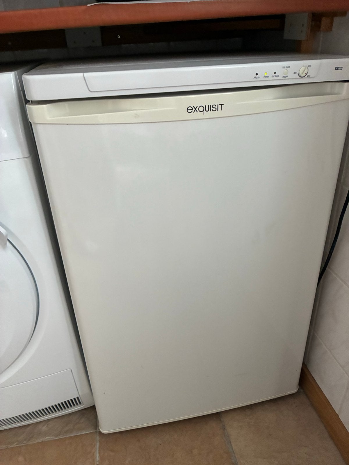 Exquisit GS 11A Vrieskast - Compact en Efficiënt, Gebruikt, Minder dan 60 cm, Vrijstaand, Ophalen