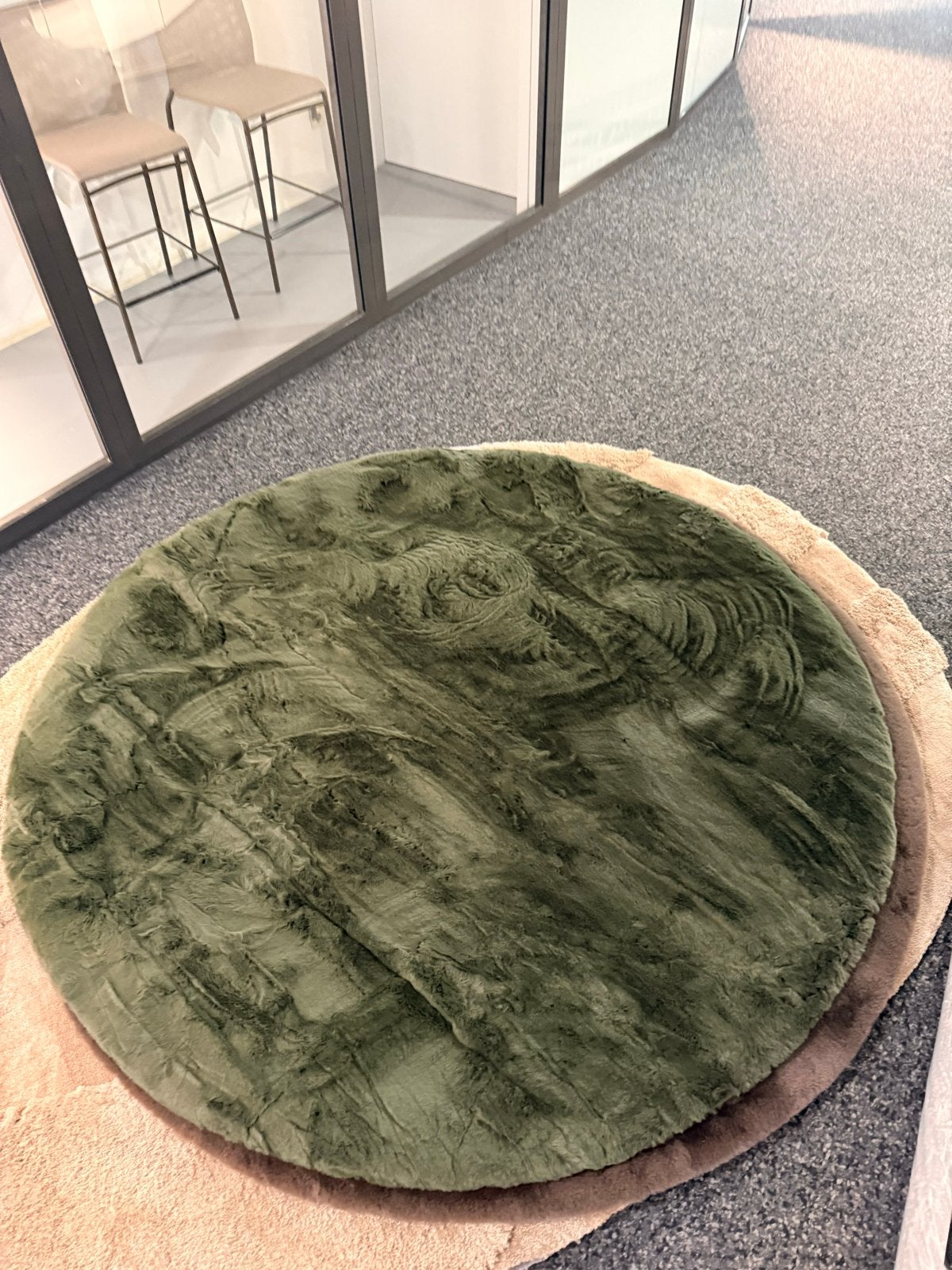 Rond Vloerkleed Groen - Zacht en Stijlvol, Ophalen, Rond, Zo goed als nieuw, 200 cm of meer