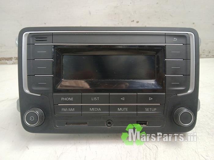 Radio van een Volkswagen Caddy