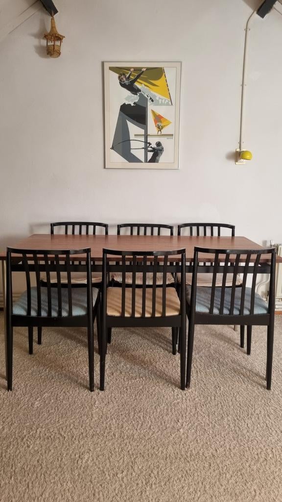 6 vintage Casala eetkamerstoelen en tafel. Jaren 60,, Huis en Inrichting, Complete eetkamers, Ophalen, Gebruikt, Vintage, 4 tot 6 stoelen