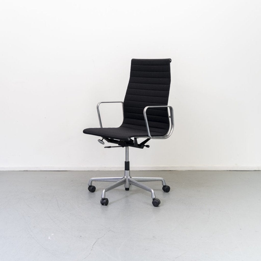 Vitra EA 119 Bureaustoel Zwart Hopsak - Aluminium, Niet ingevuld, Zo goed als nieuw, Niet ingevuld, Niet ingevuld