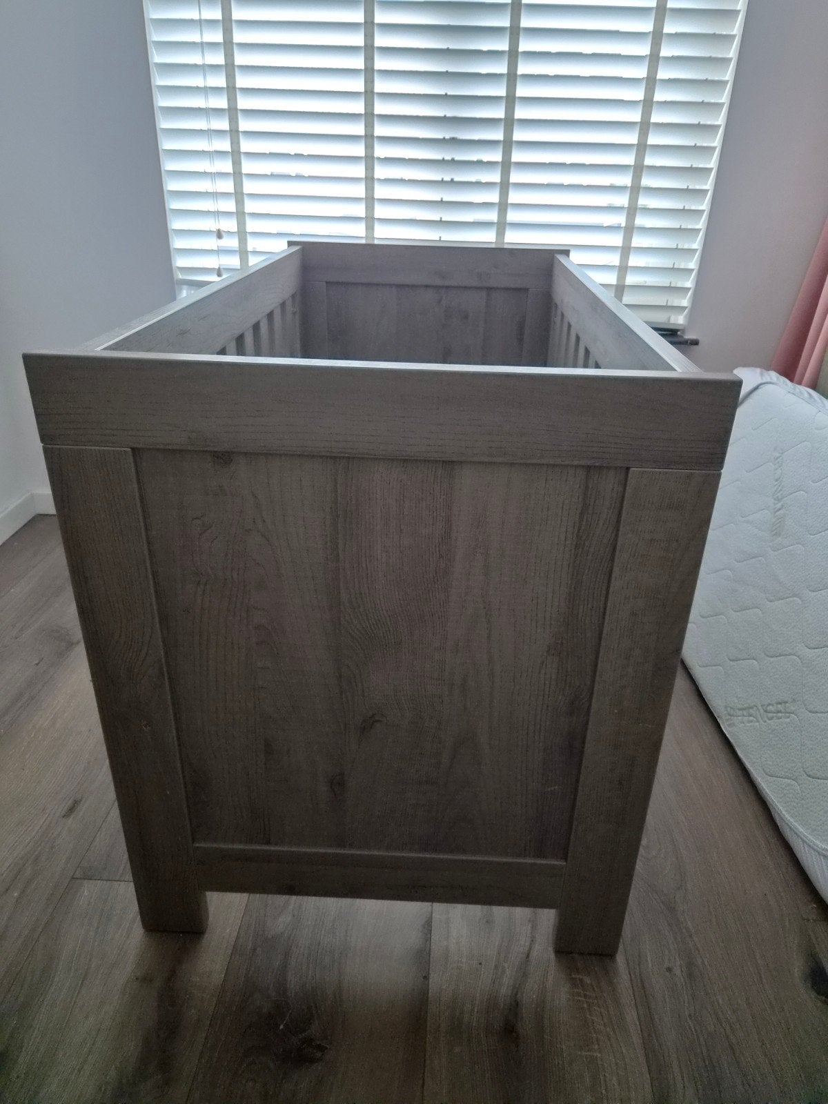 Babybed met Aerosleep matras en toebehoren, Ophalen, Zo goed als nieuw, Ledikant