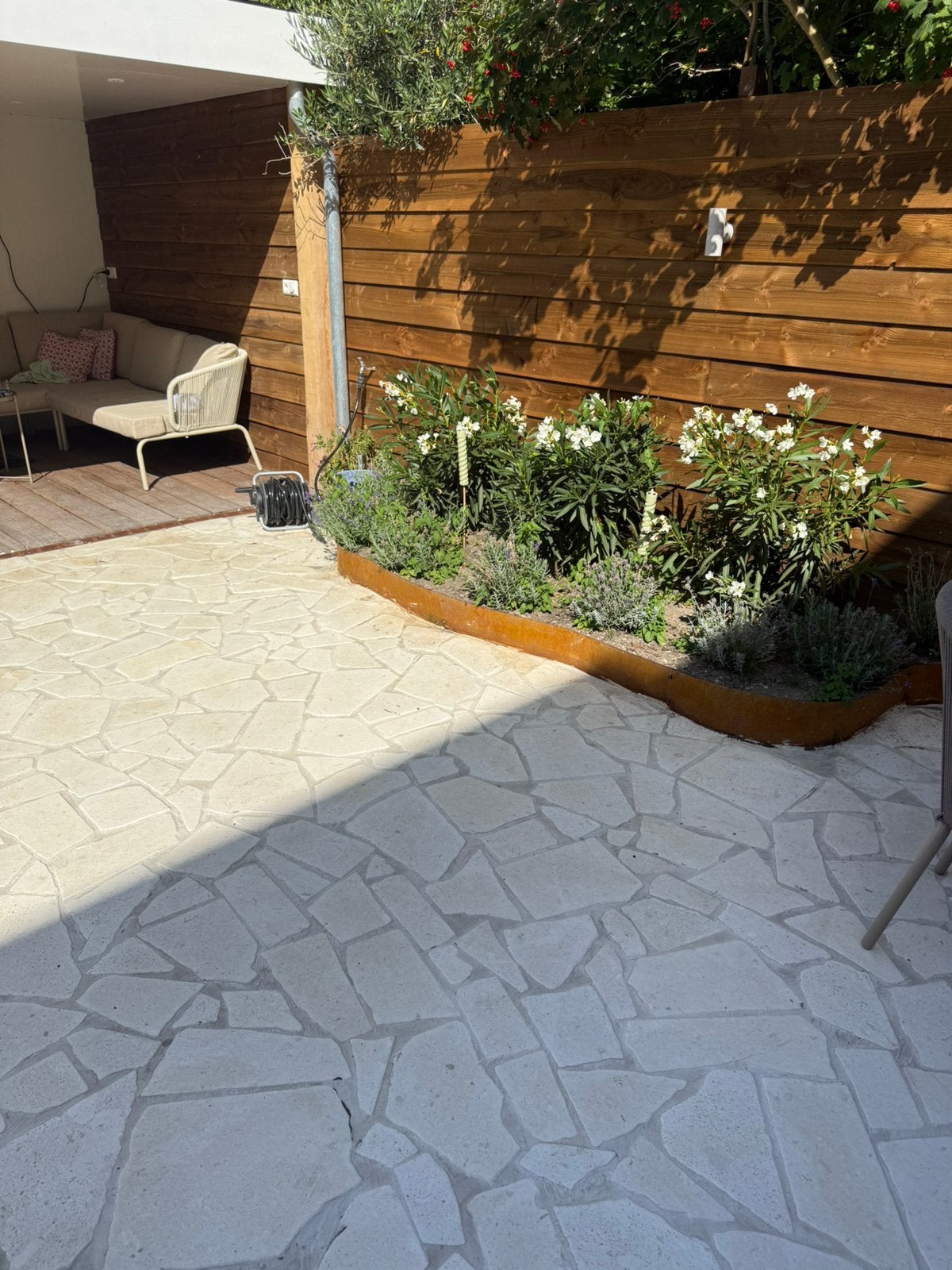 Balkan White flagstones normaalformaat 2-3 cm dik