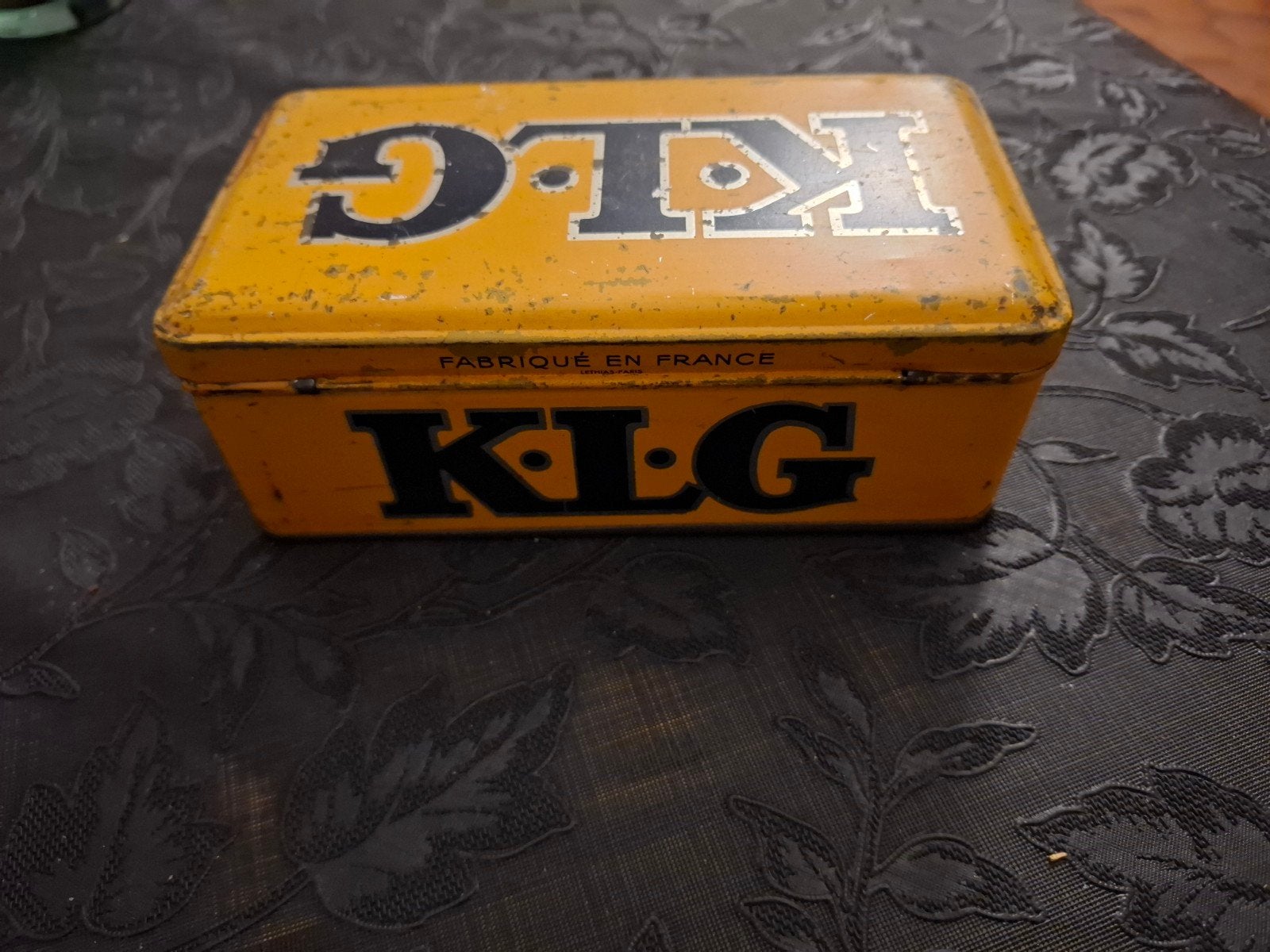 blikje voor bougies KLG, Verzamelen, Ophalen of Verzenden, Overige