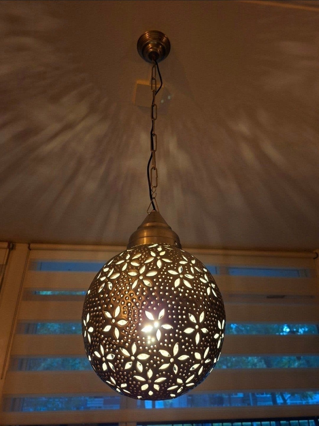 Mooie zilverkleurige hanglamp met bloemenpatroon, Ophalen, Gebruikt, Oosters, Sfeervol, E27 (groot)