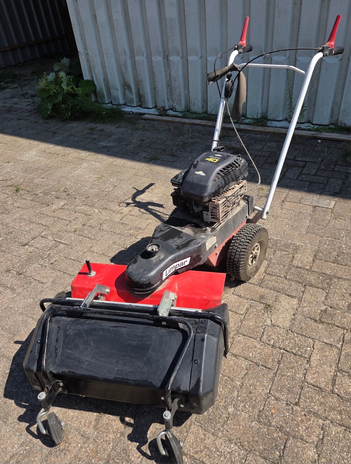 Limpar 69 straatveger met opvangbak, Ophalen, Gebruikt, Bezem, Limpar 69
